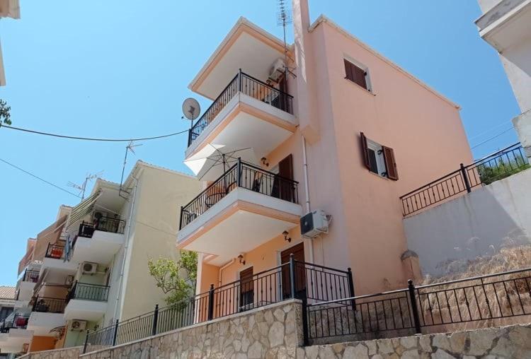 Hermes Holiday Home In The Port Of Sivota Exterior foto